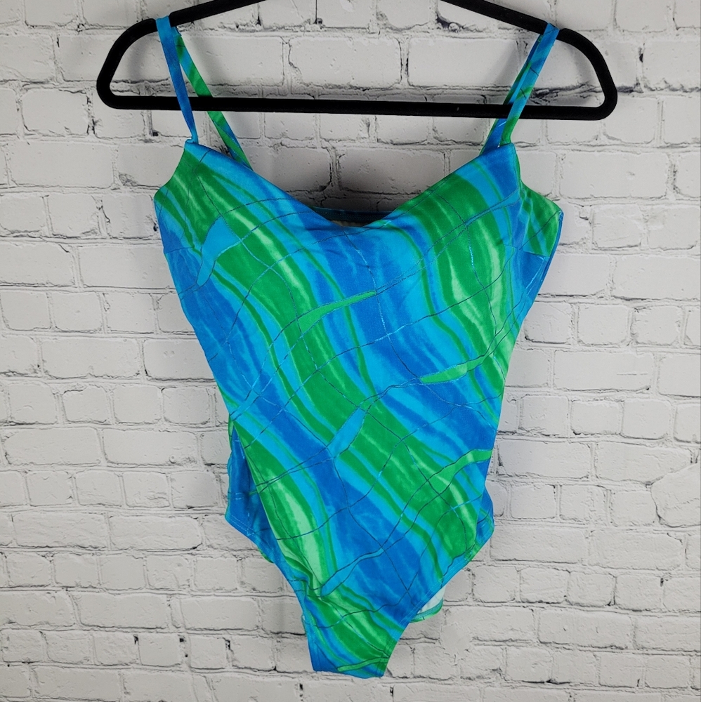 SEA QUEEN | underwire one piece swim bathing suit